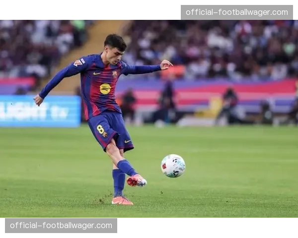 巴萨公布国家德比大名单,佩德里伤愈进入替补席 巴萨公布国家德比大名单,佩德里伤愈进入替补席